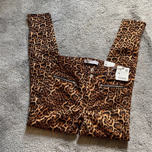 NWT Zara mid rise jeans pants cheetah print 2 mob wife - Picture 3 of 7